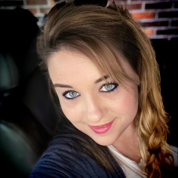 Meet your Posher, Tammy - Picture 1 of 5